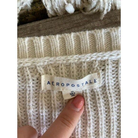 Aeropostale Sweater with colorful stripes (Size Medium) - Picture 4 of 4